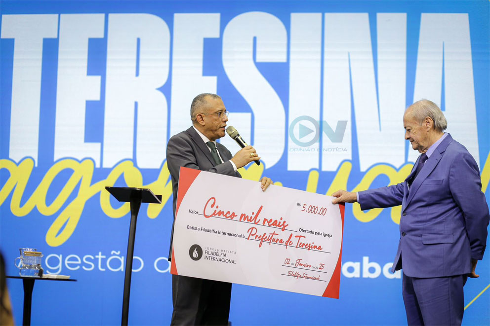 Silvio anuncia que valor doado pela igreja será usado para moradores em situação de rua