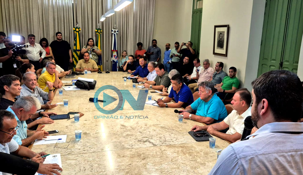 Sílvio Mendes reúne secretariado, Equatorial e Corpo de Bombeiros para ações de prevenção em Teresina