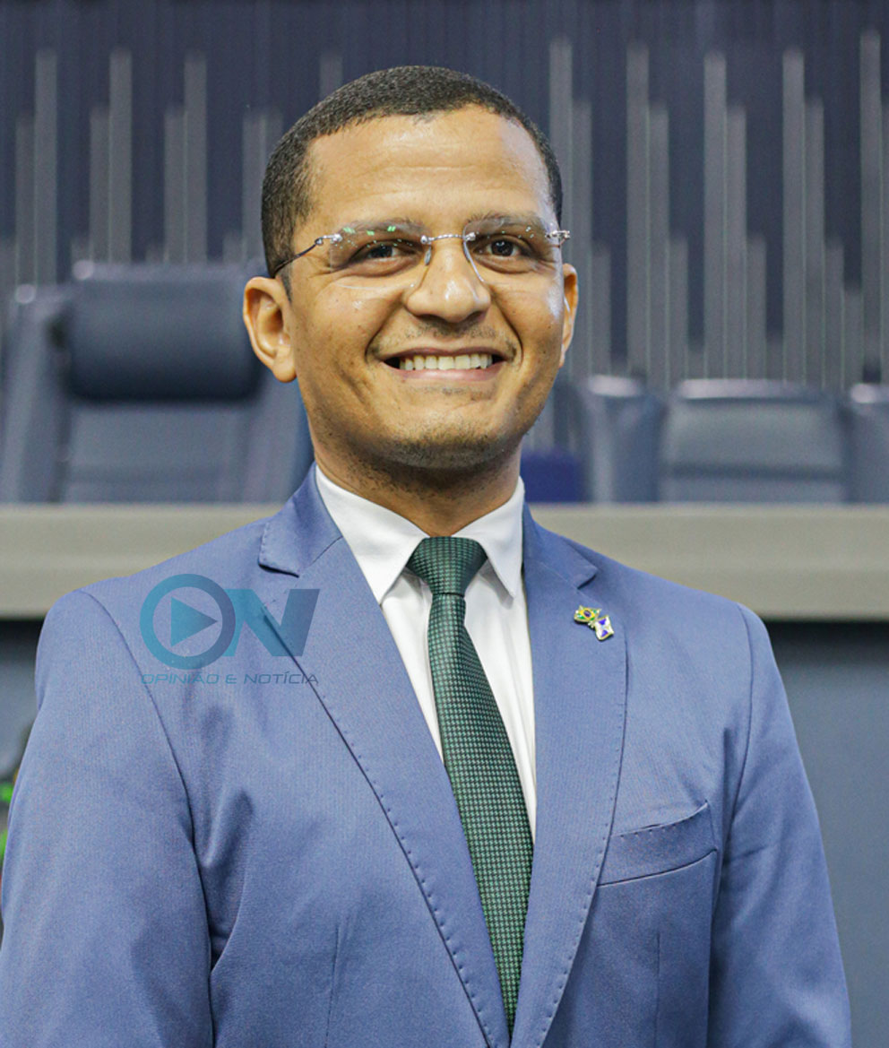 A vereadora Samantha Cavalca bateu na porta do gabinete errado