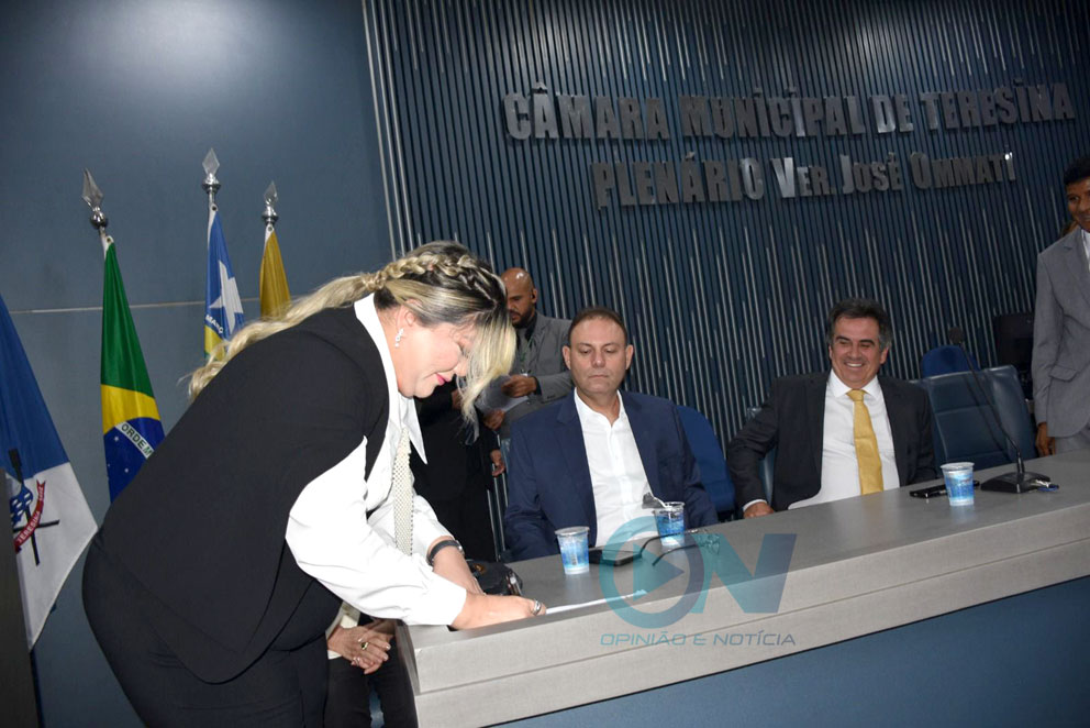 Vereadora Samantha Cavalca reage e apresenta termo que comprova ser suplente de Ismael Silva