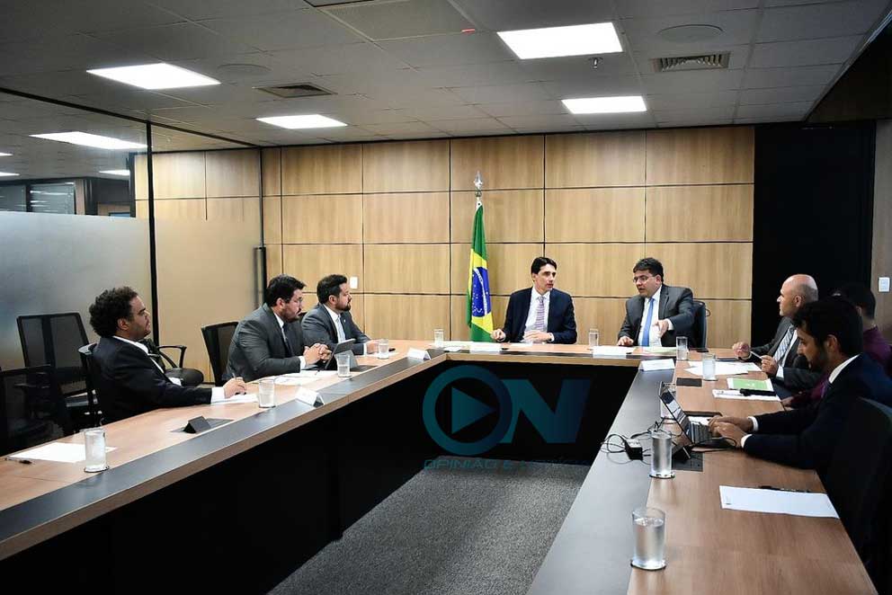 Em Brasília, Rafael Fonteles discute parceria para integração dos Portos do Piauí e Santos