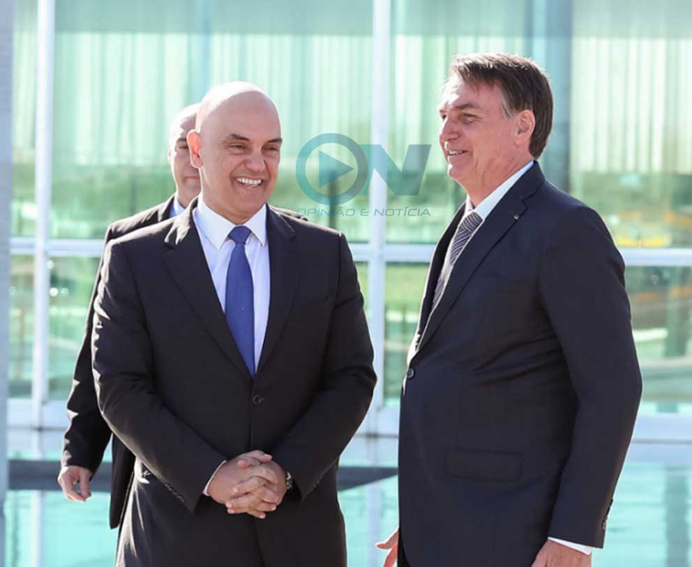 STF arquiva investigação sobre cartão de vacina do ex-Presidente Jair Bolsonaro