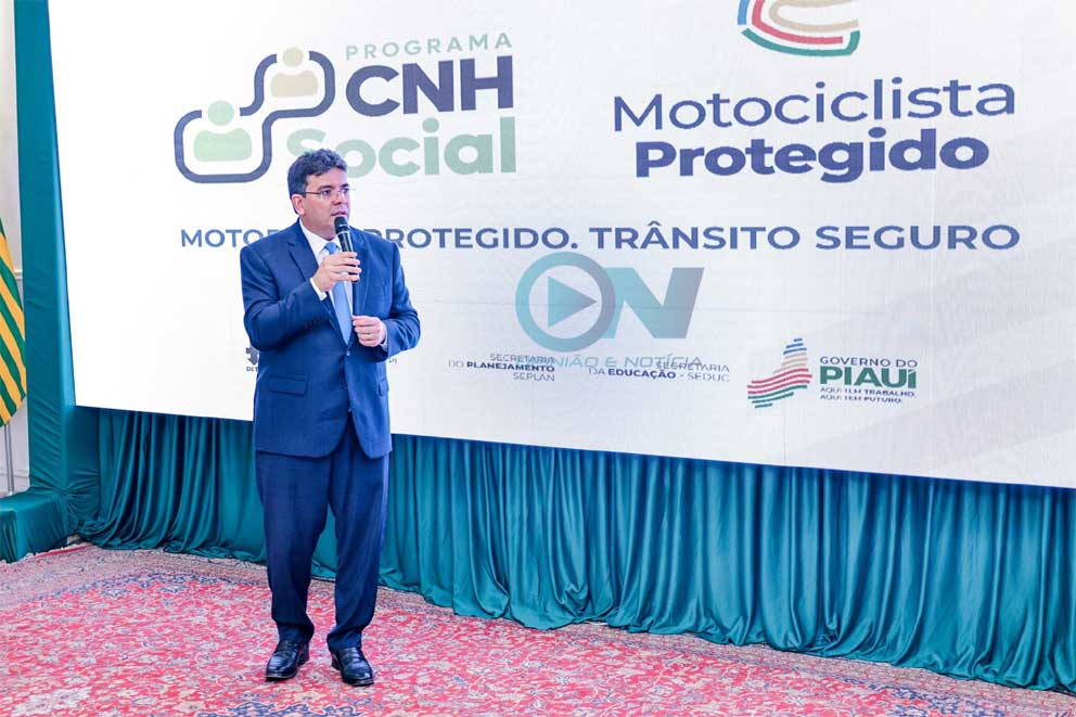 Governo do Estado lança programa que irá disponibilizar 60 mil CNHs e capacetes gratuitos