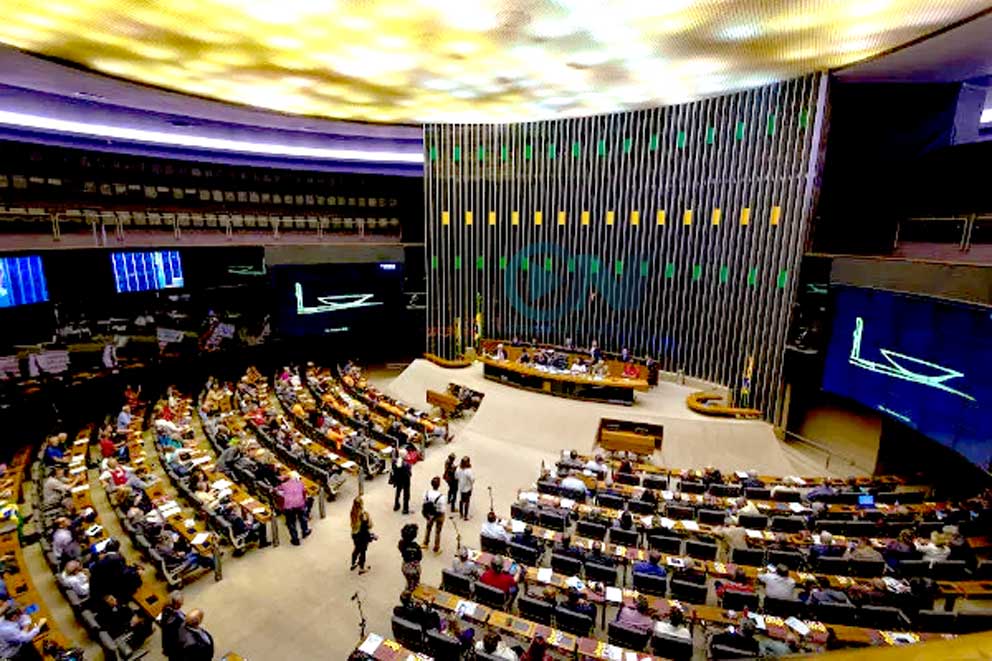 Lei contra facções avança, mas Congresso barra taxação das bets e deixa bilhões fora do combate ao crime