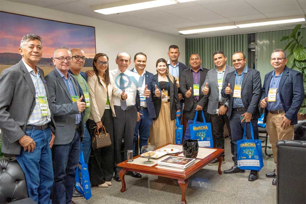 Prefeito de José de Freitas garante mais de R$ 2 milhões para saúde e 10 mil m² de asfalto.