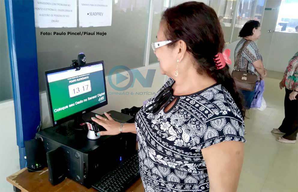 Governo do Piauí torna obrigatório o ponto eletrônico para servidores e terceirizados