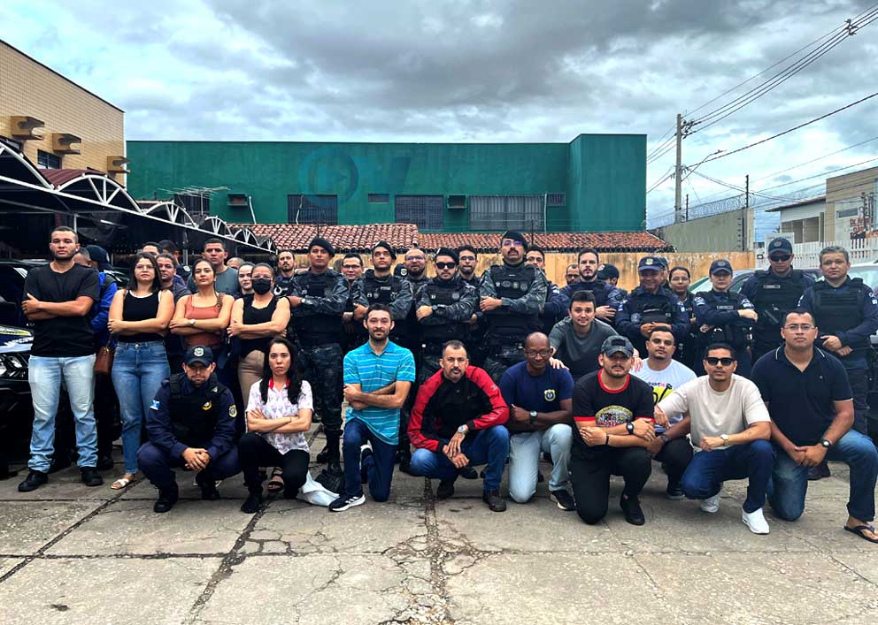 Guarda Municipal de Teresina cruza os braços a espera de Jeová