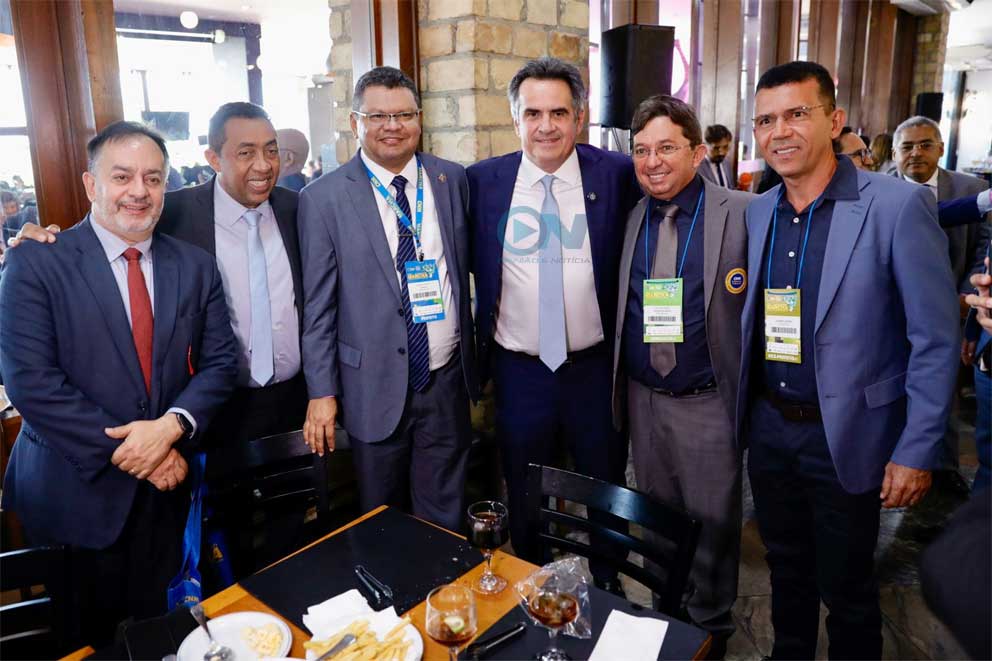 Ciro Nogueira reúne mais de 500 pessoas, sendo cerca de 150 prefeitos piauienses, em Brasília
