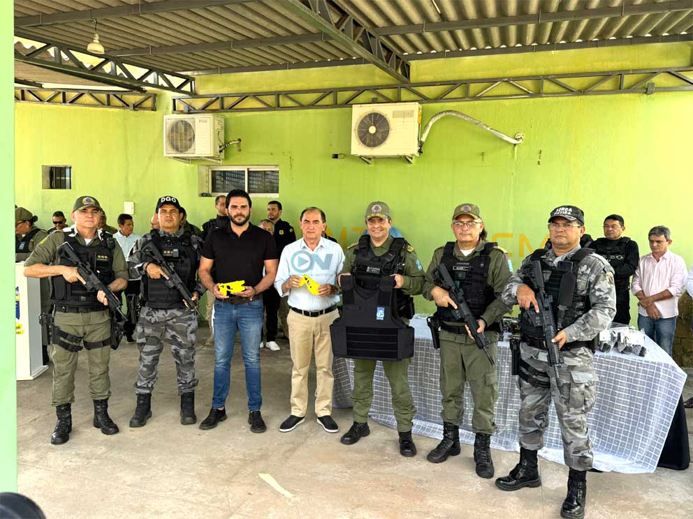 Batalhão da Polícia Militar de Floriano recebe fuzis, taseres e equipamentos para reforçar combate ao crime