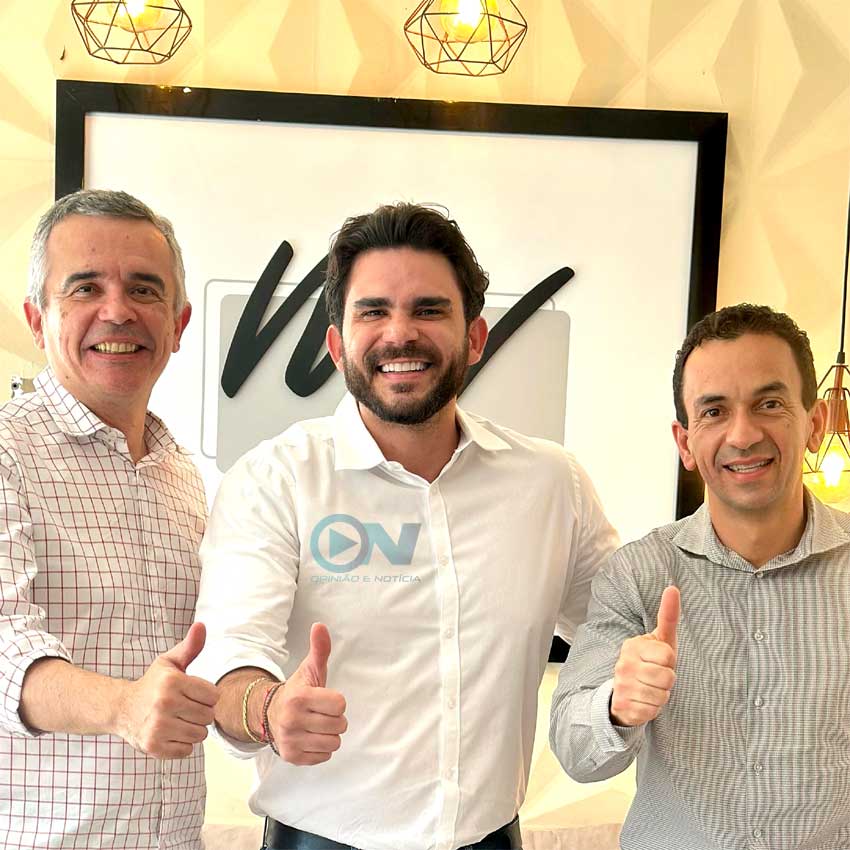 Deputado Dr. Marcus Vinícius recebe secretários Ivanovick Feitosa e Washington Bonfim em Floriano para agenda do “Diálogos pelo Piauí”