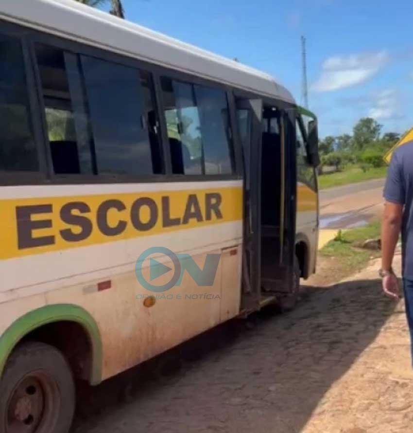 Vereador denuncia ônibus escolares irregulares e motoristas sem habilitação em Porto do Piauí