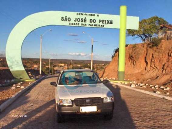 Prefeito de São José do Peixe fecha contrato de quase R$ 3.5 milhões para controle de 26 veículos