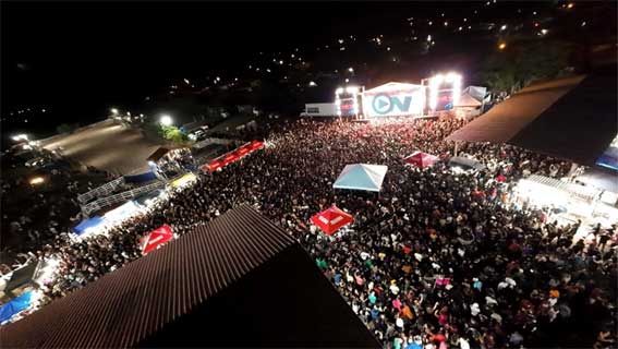Festa do Vaqueiro reúne 14 mil pessoas em José de Freitas em uma noite de muita música e segurança