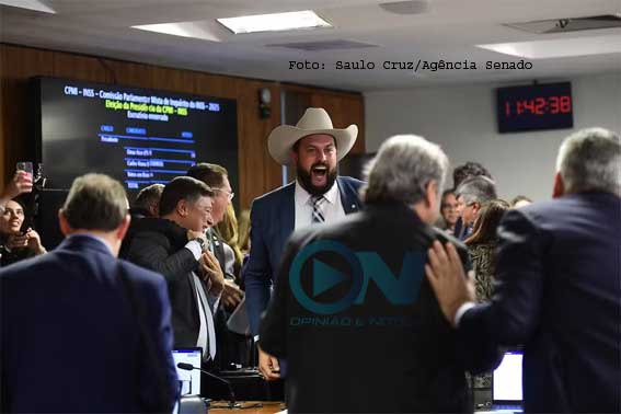 Oposição mostra força e estratégia ao garantir comando da CPMI do INSS