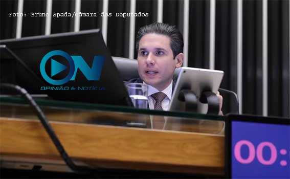 Câmara aprova urgência para projeto de anistia a golpistas com apoio de três deputados do Piauí