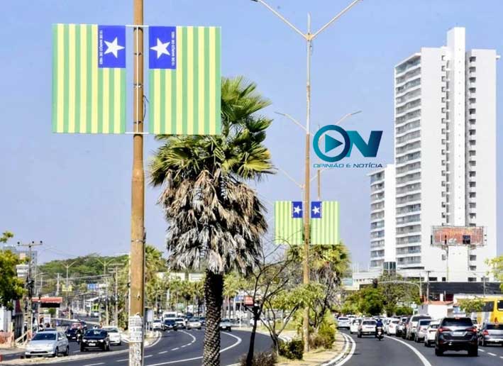 Governo fala em fake news da oposição e confirma que valor gasto com bandeiras do Piauí é de pouco mais de R$ 164 mil