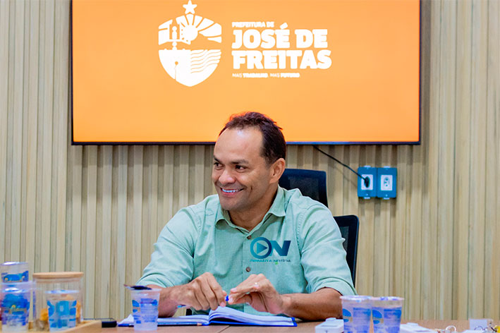 Prefeito cria “Bolsa Busão” com auxílio de R$ 200 para ajudar estudantes a chegar à faculdade em Teresina